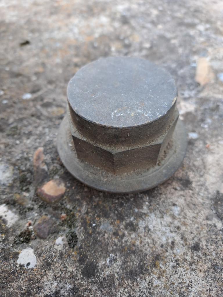 Ecrou DIVERS Divers LesAnciennes.com