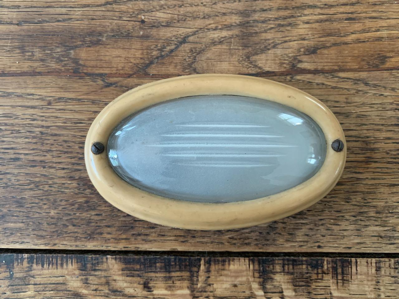 Plafonnier année 50 LesAnciennes.com