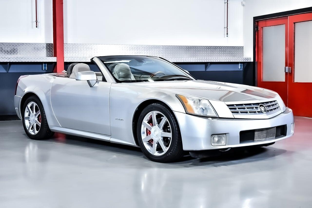 2005 Cadillac XLR Convertible 279CI V8 LesAnciennes.com