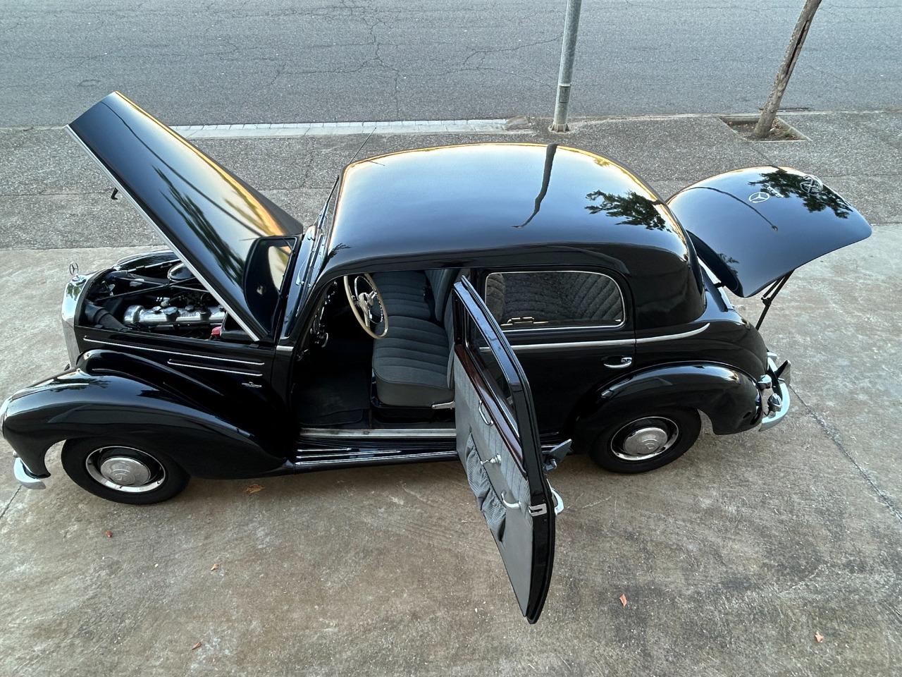 MERCEDES 220 - 1952 LesAnciennes.com