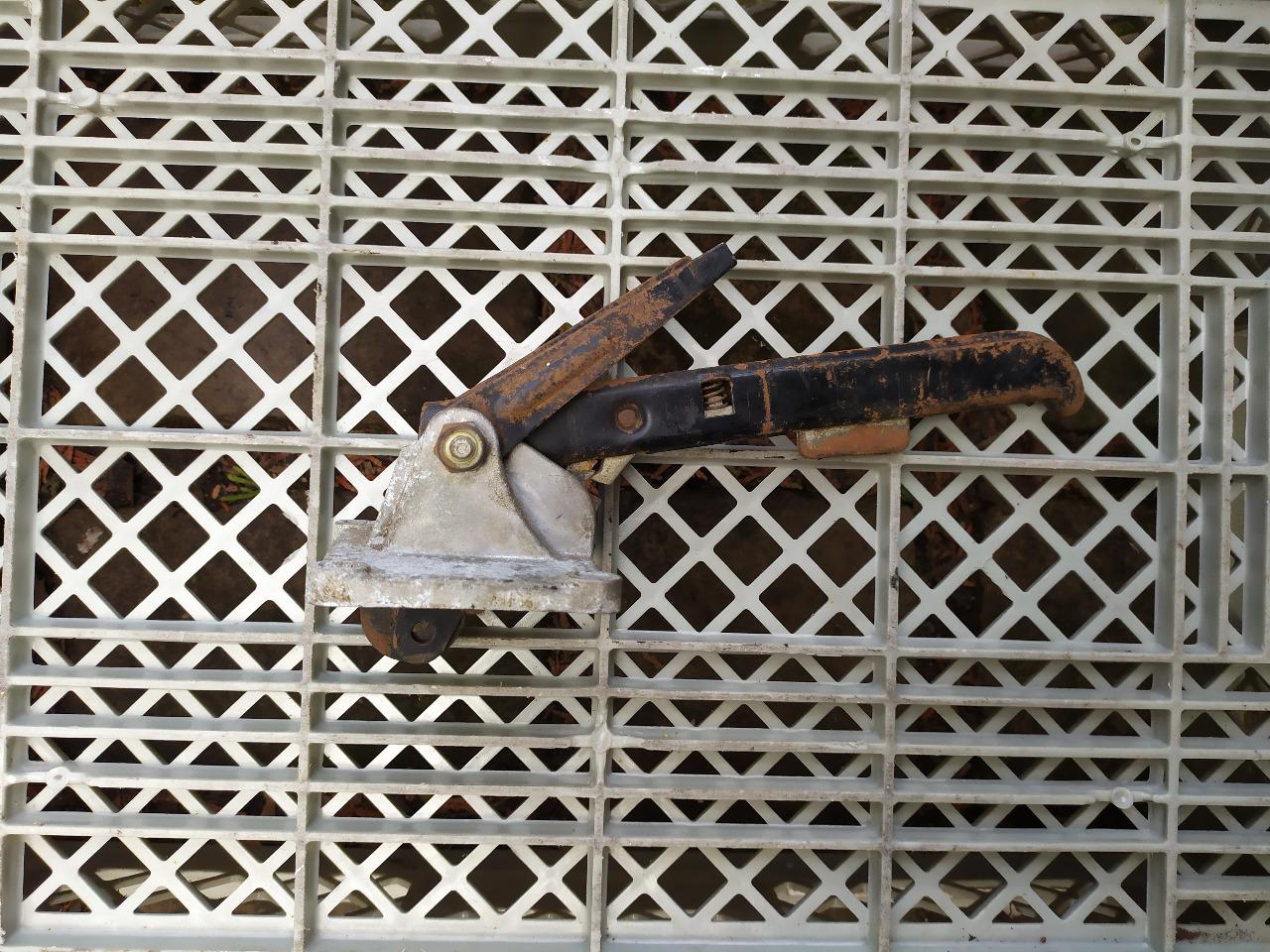 Frein à main starter démarreur Vespa 400 LesAnciennes.com