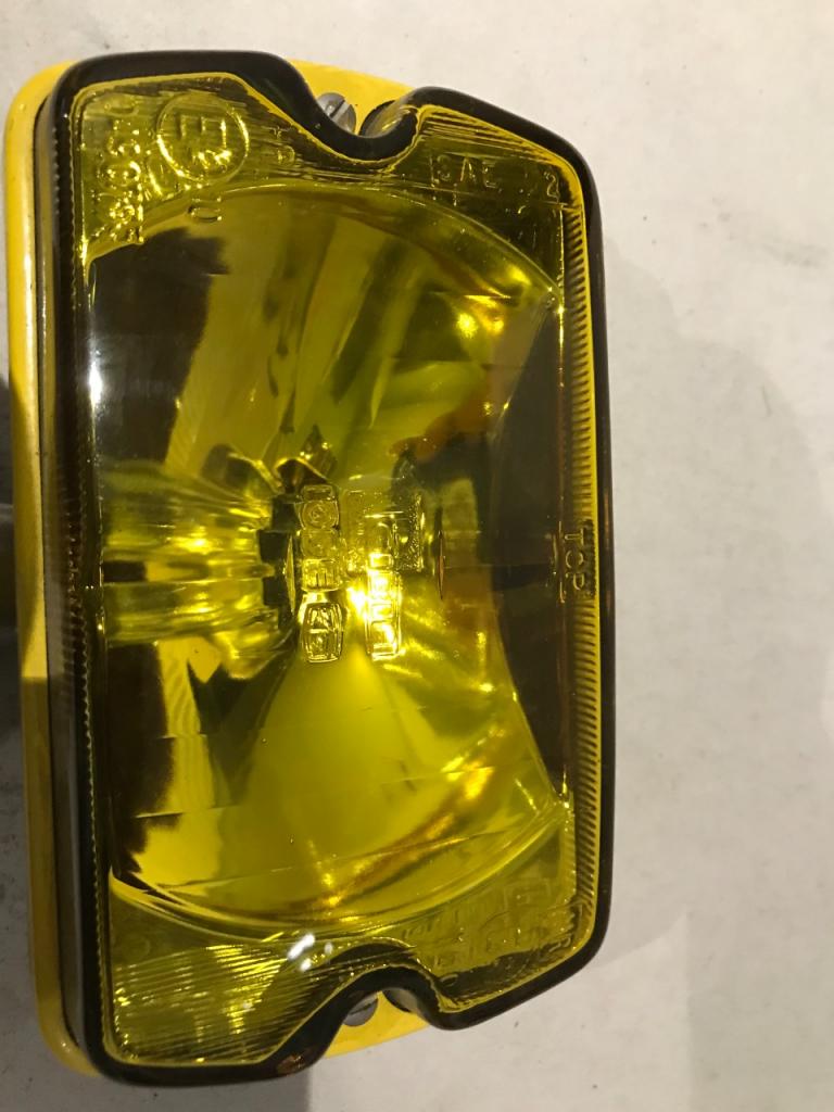Phare CIBIE neuf additionnel jaune carter jaune LesAnciennes.com