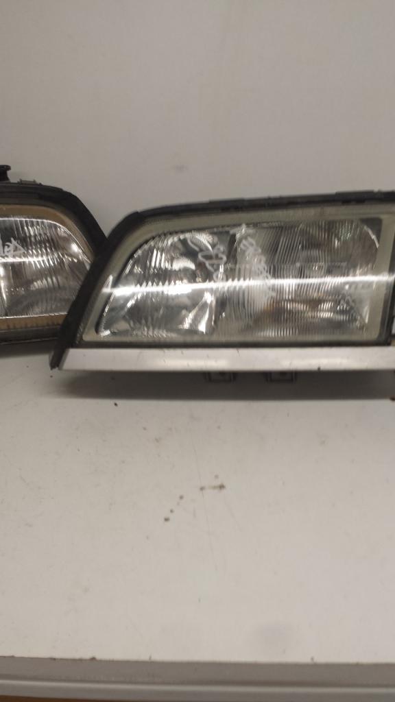 Phares MERCEDES 220 LesAnciennes.com