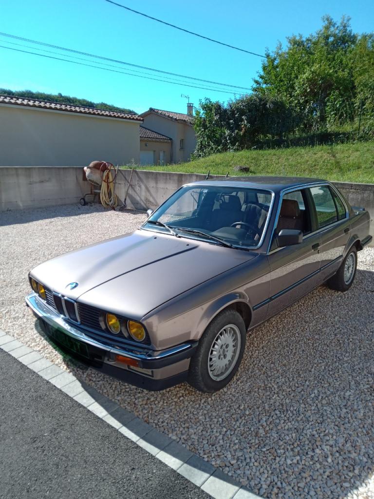 BMW 325 E30 berline - 1987 LesAnciennes.com