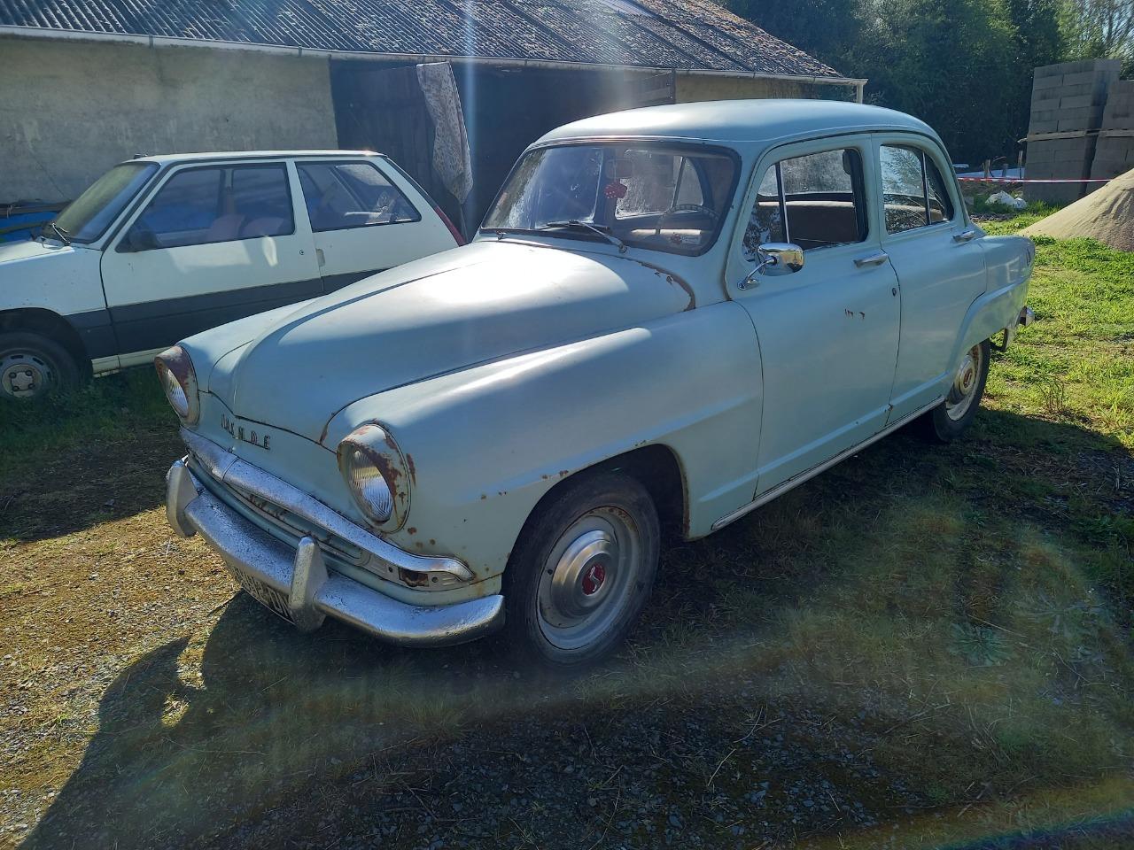 SIMCA Aronde deluxe - 1958 LesAnciennes.com