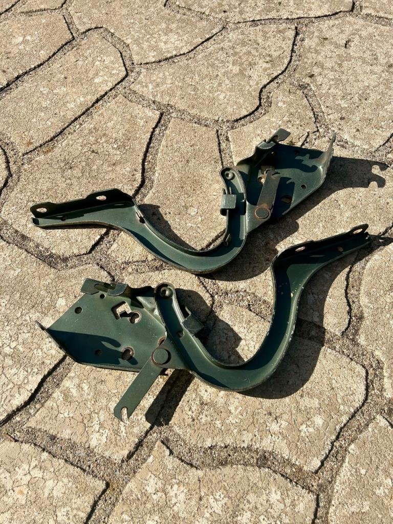 Charnières BMW E21 E21 LesAnciennes.com