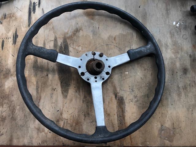 Volant pour Fiat 1500 Spider LesAnciennes.com