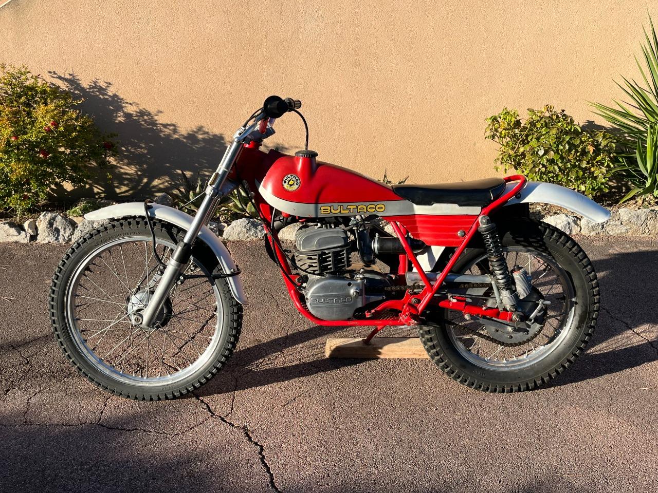 BULTACO Sherpa 350 - 1975 LesAnciennes.com