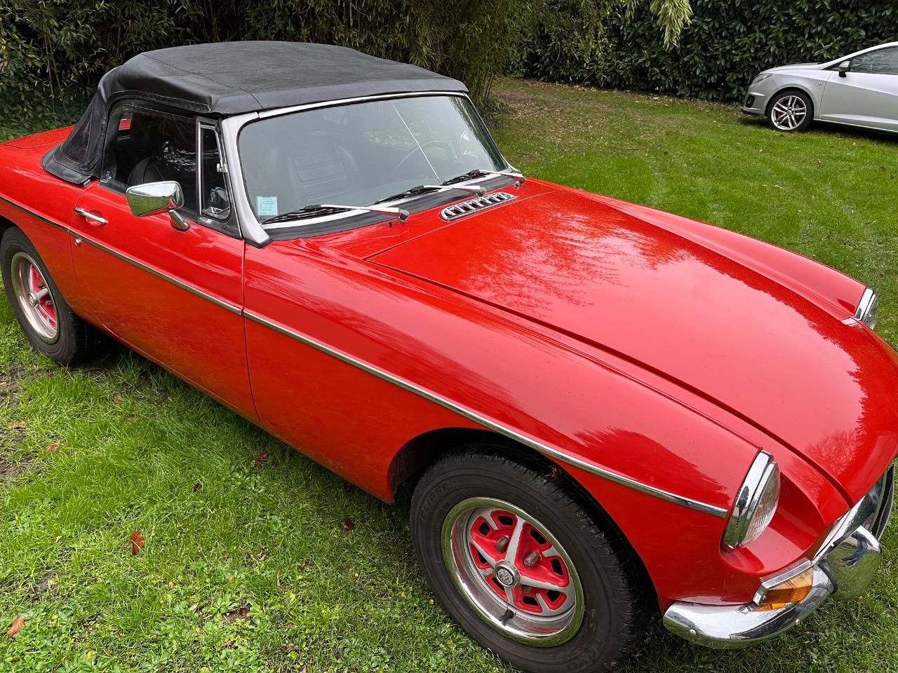 MG MGB Cabriolet - 1972 LesAnciennes.com