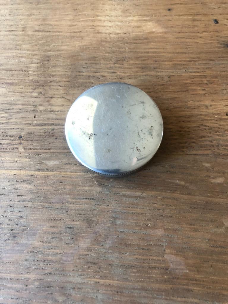 Bouchon de réservoir sans clé pour CITROEN 2CV LesAnciennes.com