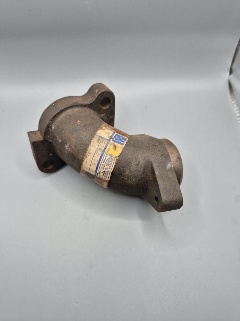 Raccord Collecteur Peugeot 504 505 LesAnciennes.com
