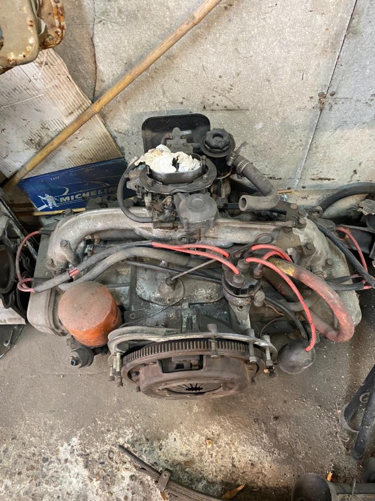 Lot de pièces LANCIA 2000 LesAnciennes.com