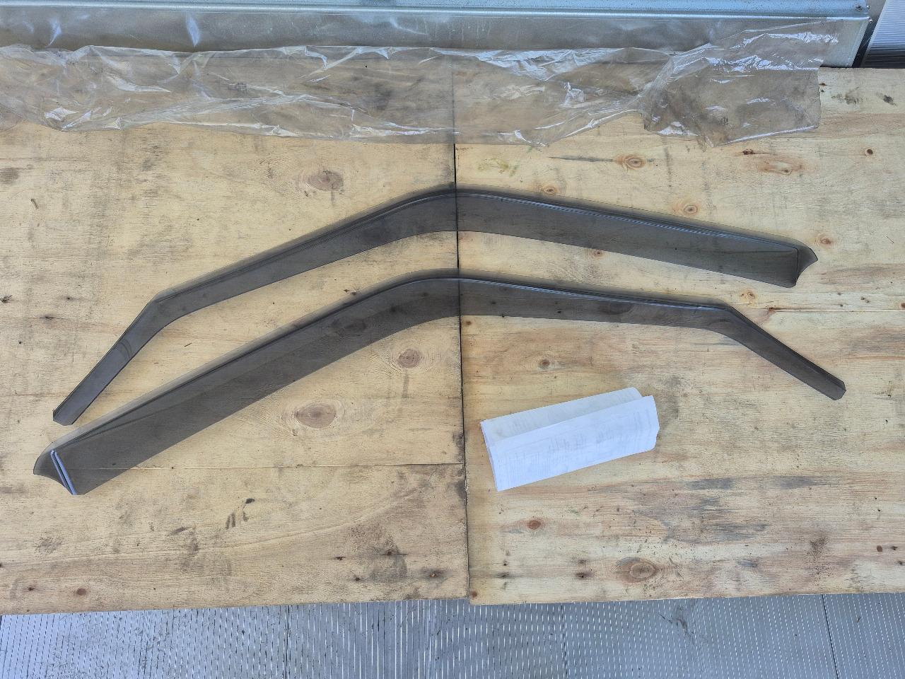 Deflecteur d'air Lateral PEUGEOT 106 LesAnciennes.com