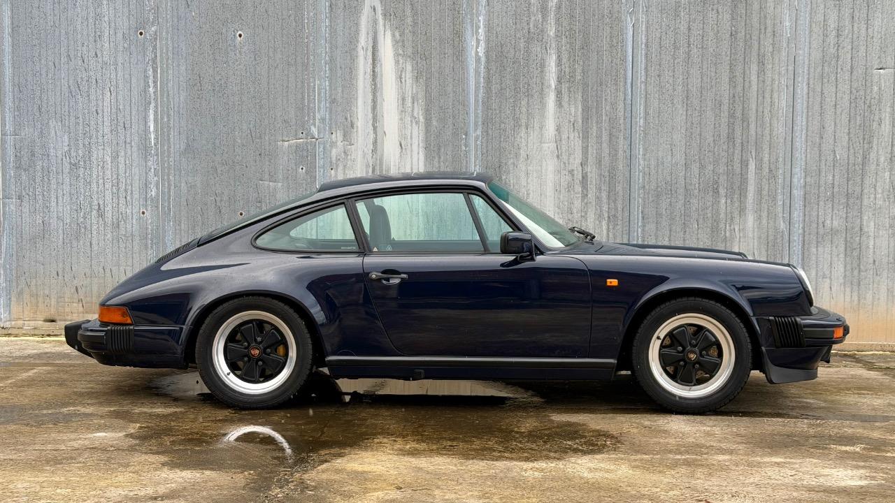 PORSCHE 911 Carrera 3.2 G50 - 1989 LesAnciennes.com