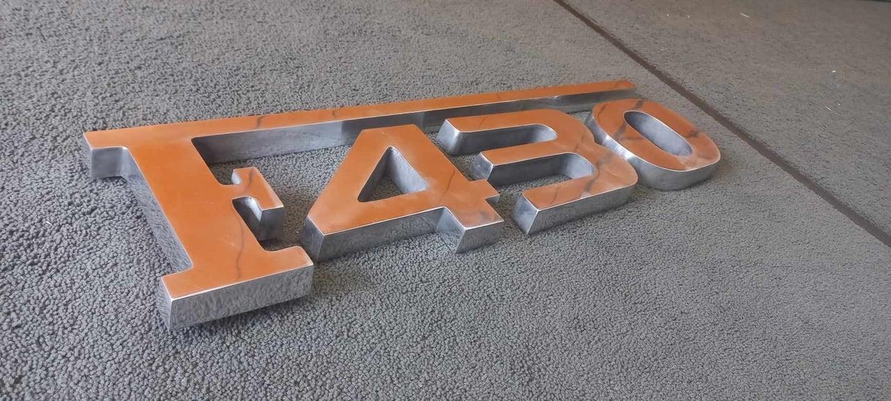 Ferrari F430 signage LesAnciennes.com