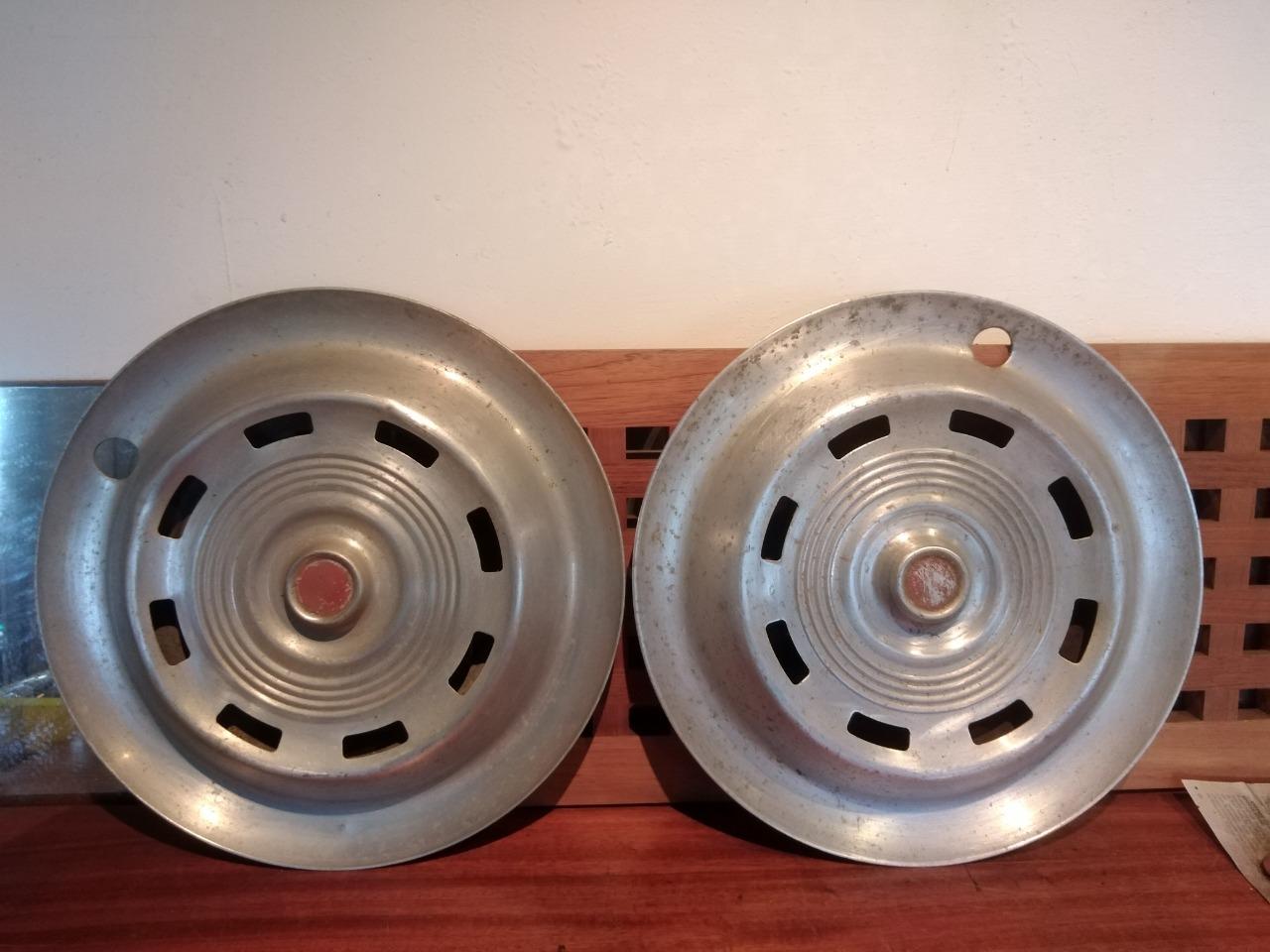 Enjoliveurs SIMCA Aronde P60 LesAnciennes.com