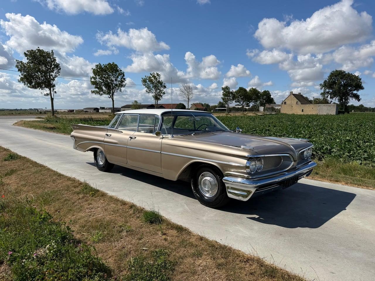 1959 Pontiac Catalina LesAnciennes.com