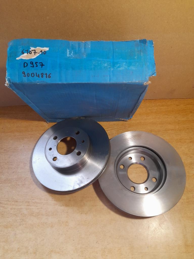 Disques de frein avant fiat uno turbo IE LesAnciennes.com