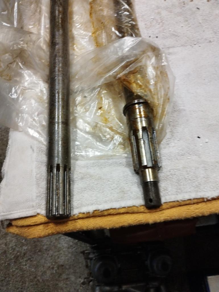 Arbres de roue DELAHAYE 135 LesAnciennes.com