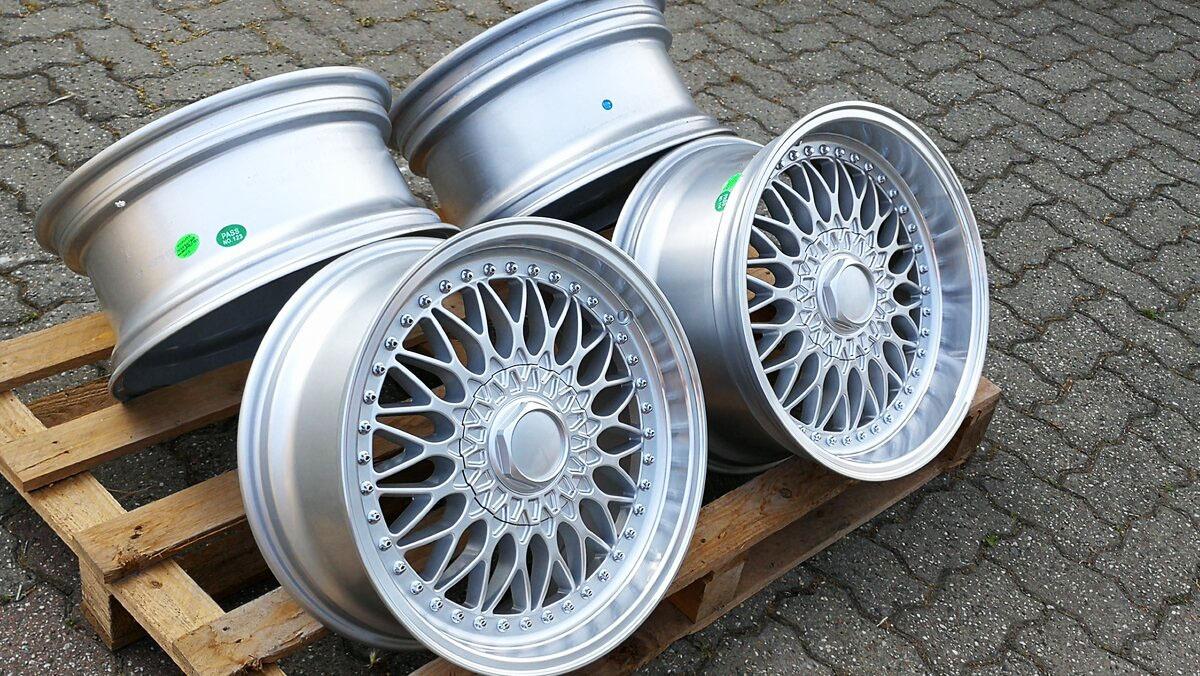 Jantes BMW E21 E30 BMW E21 E30 LesAnciennes.com