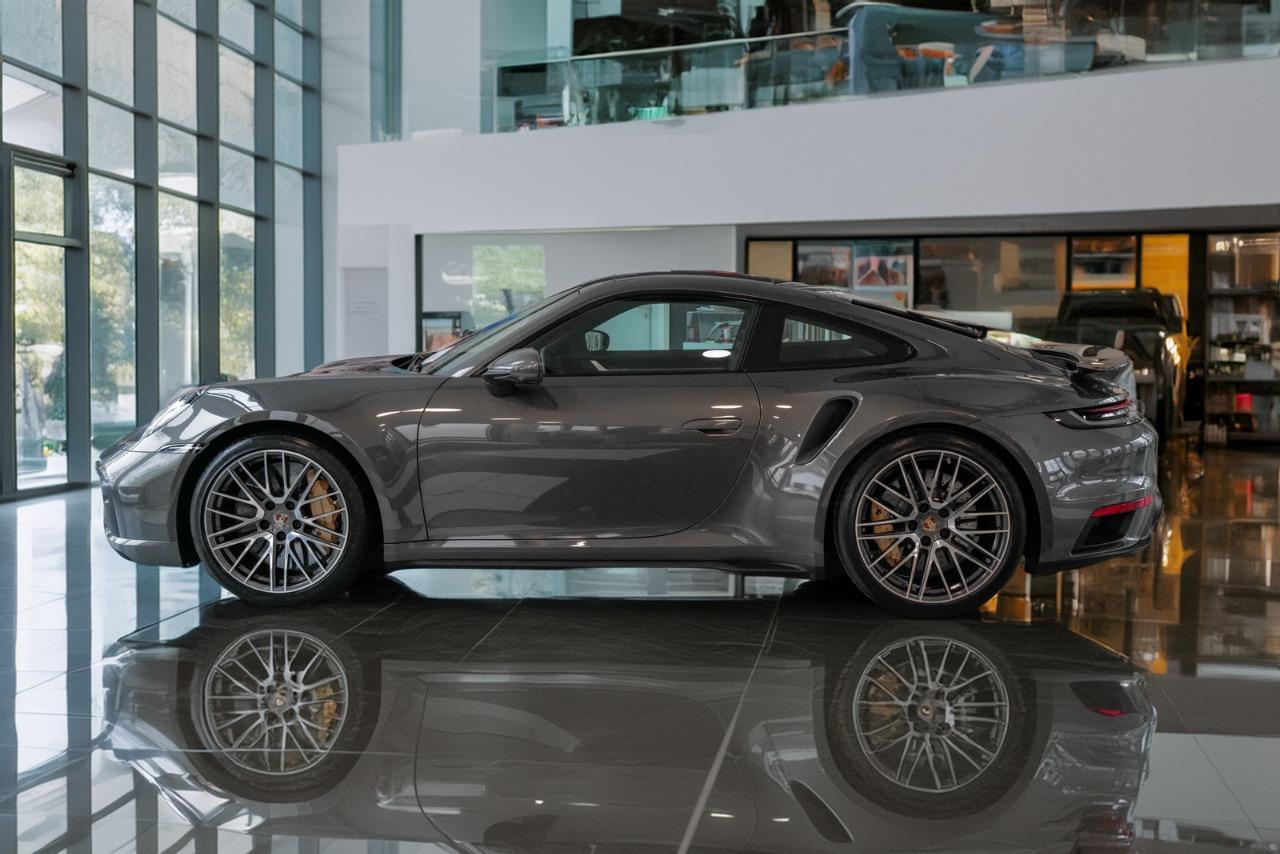 PORSCHE 911 Porsche 992.1 Turbo LesAnciennes.com