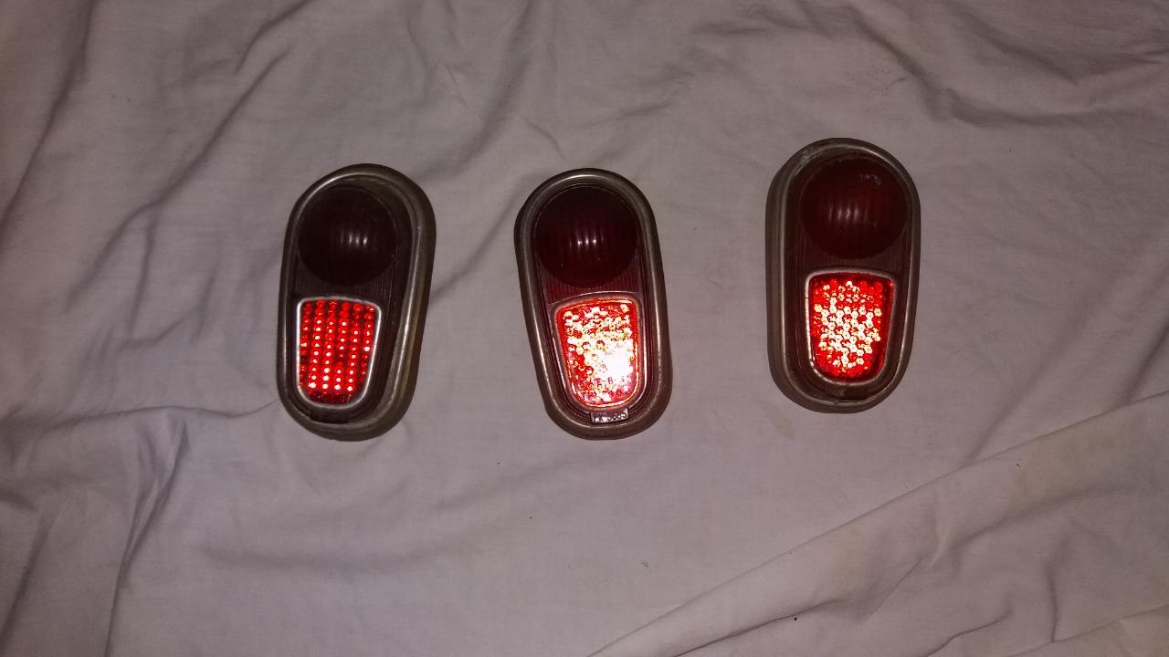 Feux RENAULT Dauphine R1090 LesAnciennes.com