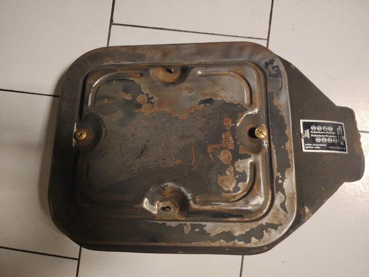 Boite à air Ferrari 308 LesAnciennes.com