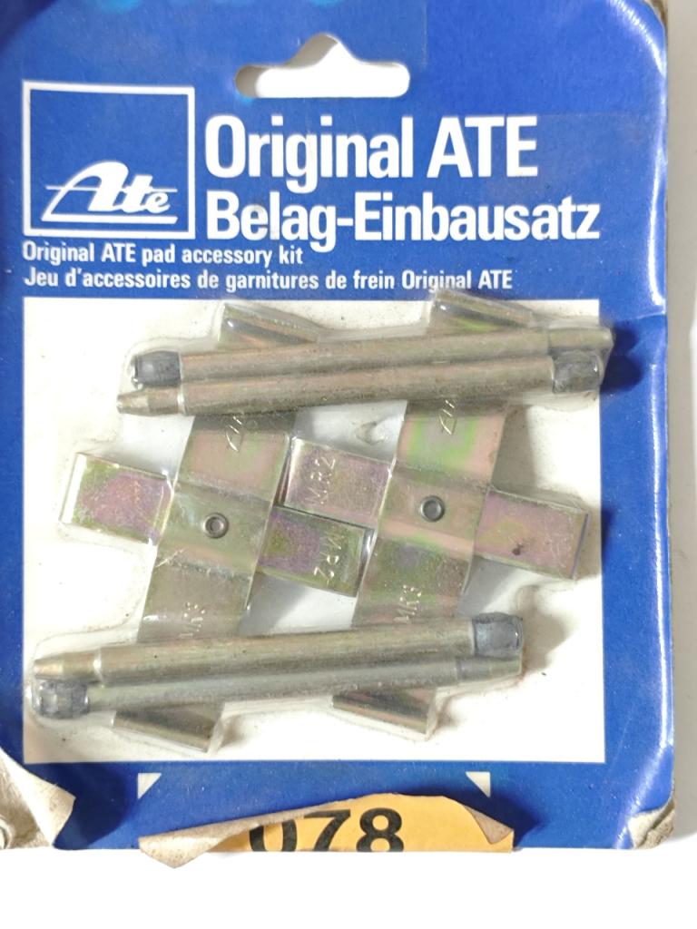 Plaquettes AUDI 100 C2 LesAnciennes.com