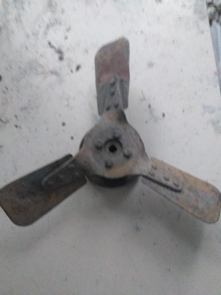 Hélice PEUGEOT 203 203 plateau 1952 LesAnciennes.com