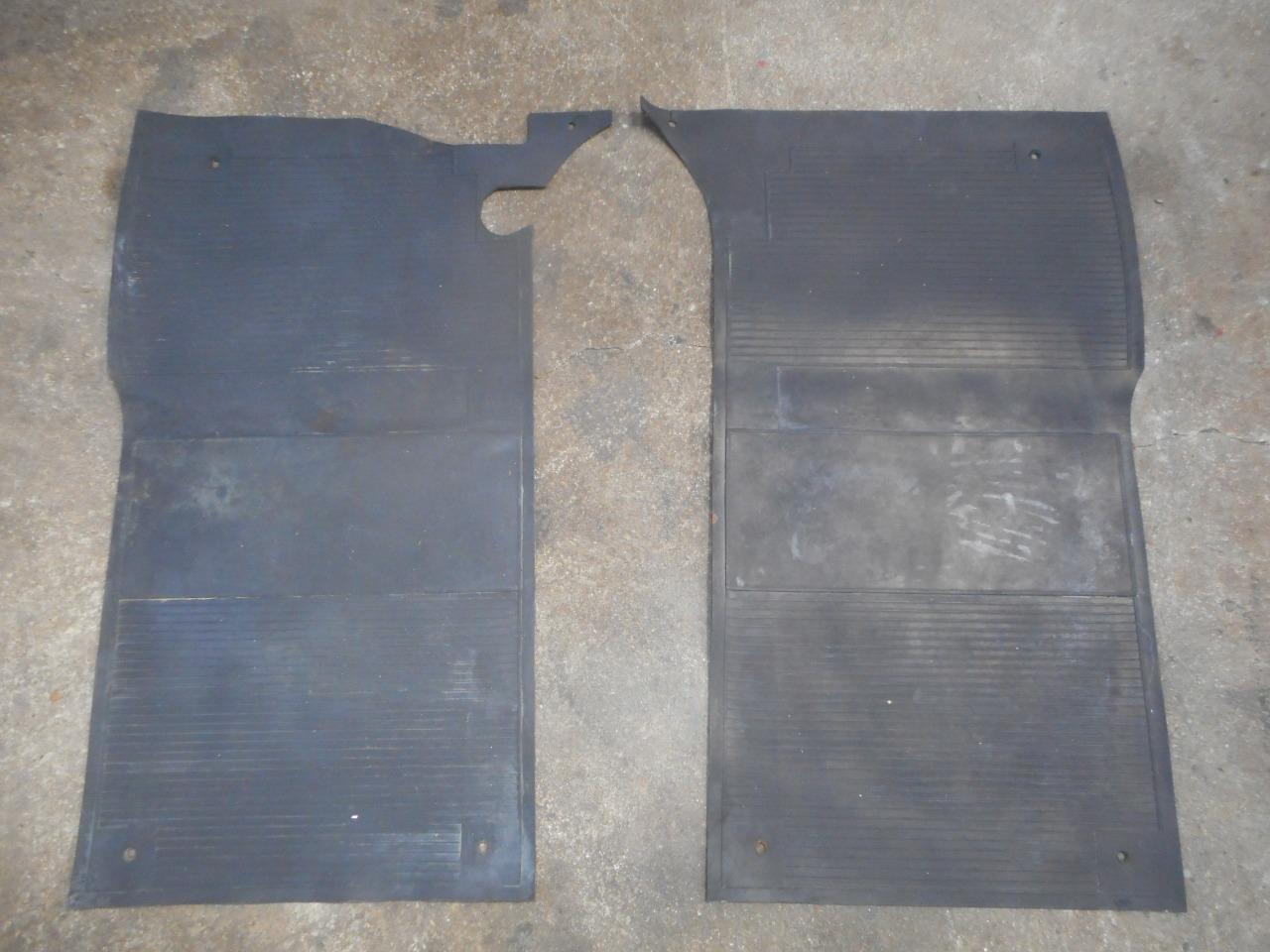 Tapis de sol avant pour PEUGEOT 404 berline LesAnciennes.com