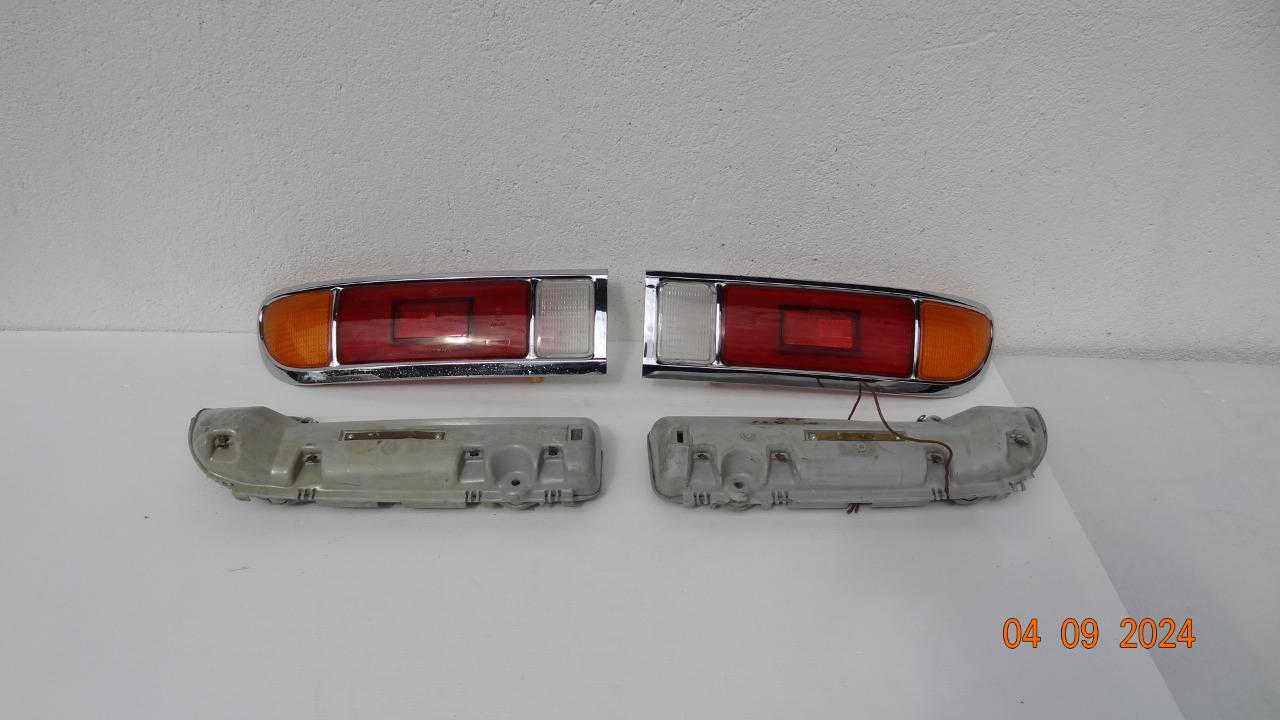 Feux BMW 3.0 CS LesAnciennes.com