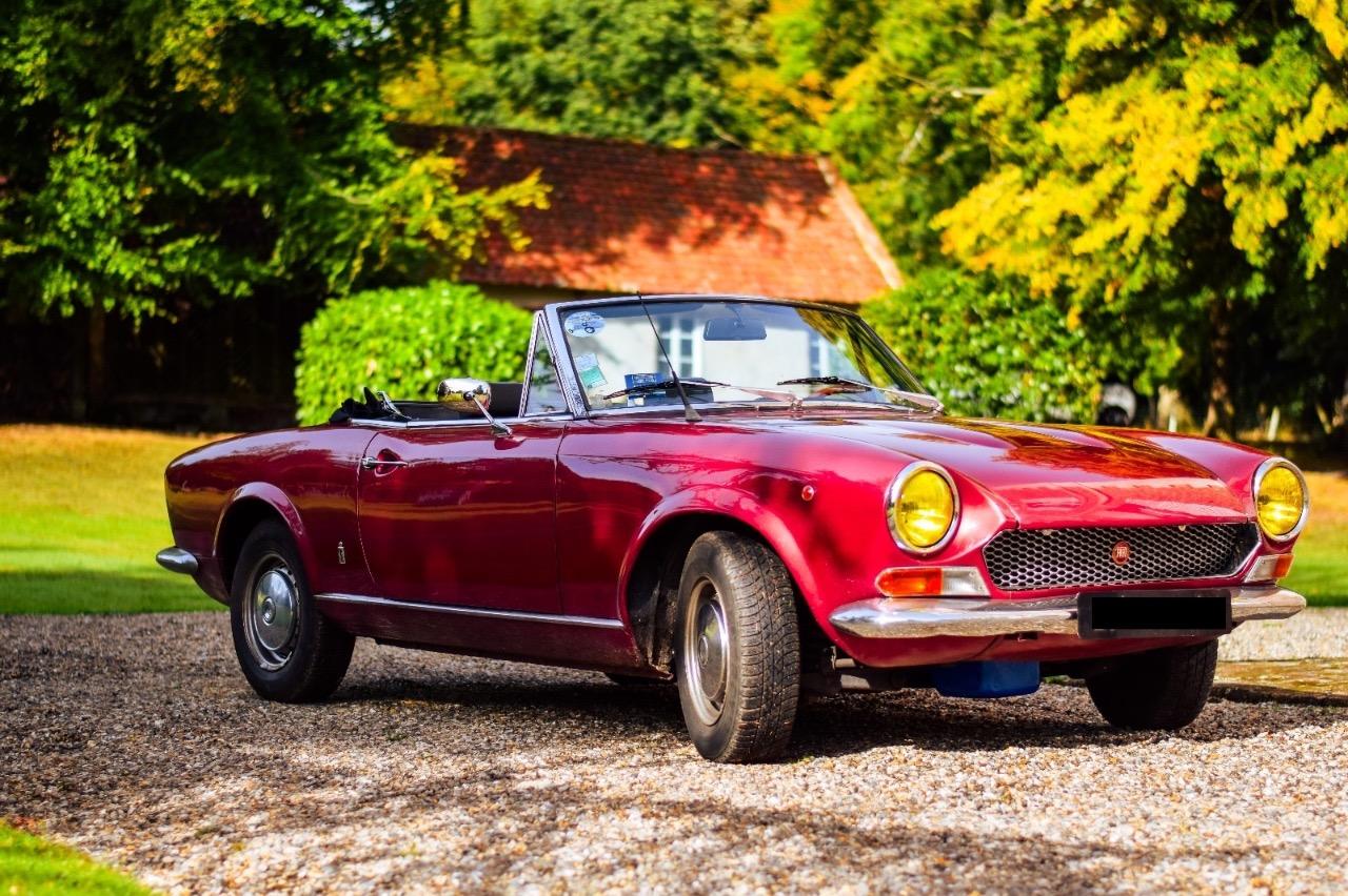 FIAT 124 SPIDER - 1971 LesAnciennes.com
