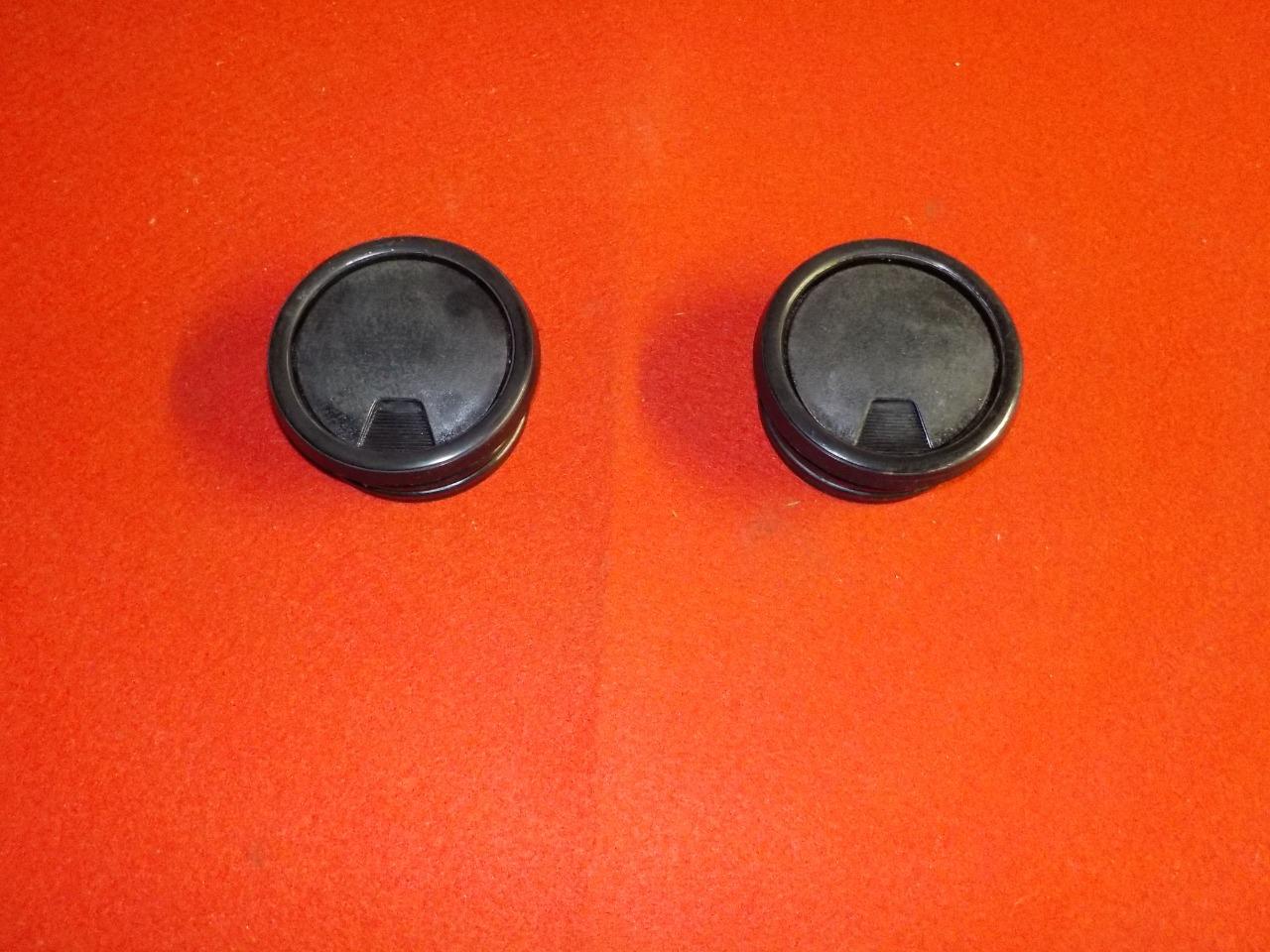 Bouche d'aération RENAULT 8 (R8) Gordini LesAnciennes.com