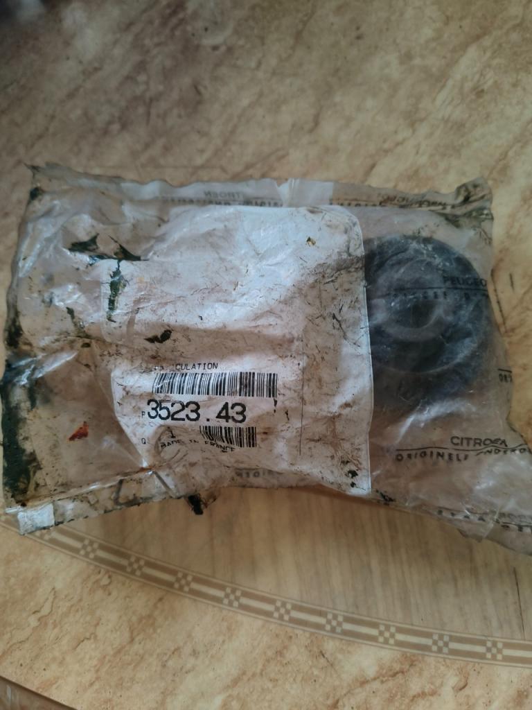 Lot de 2 silentbloc Citroën/Peugeot neufs LesAnciennes.com