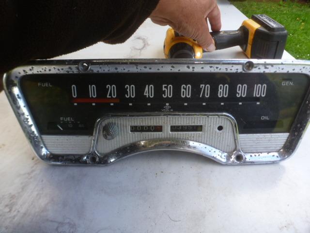 SIMCA Aronde Plein-ciel et oceane:compteur roulea LesAnciennes.com