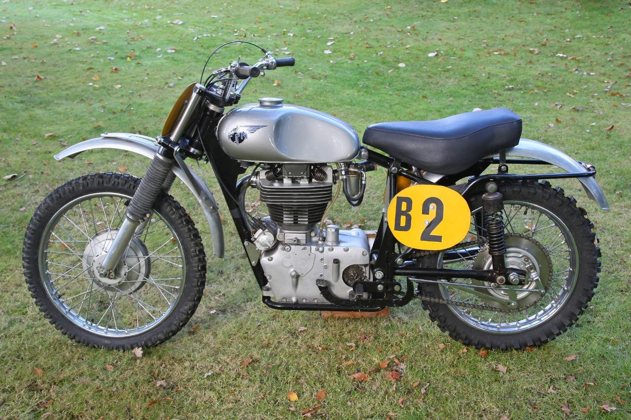 VMX Magazine. N 16 Vintage Moto-Cross - Équipement moto