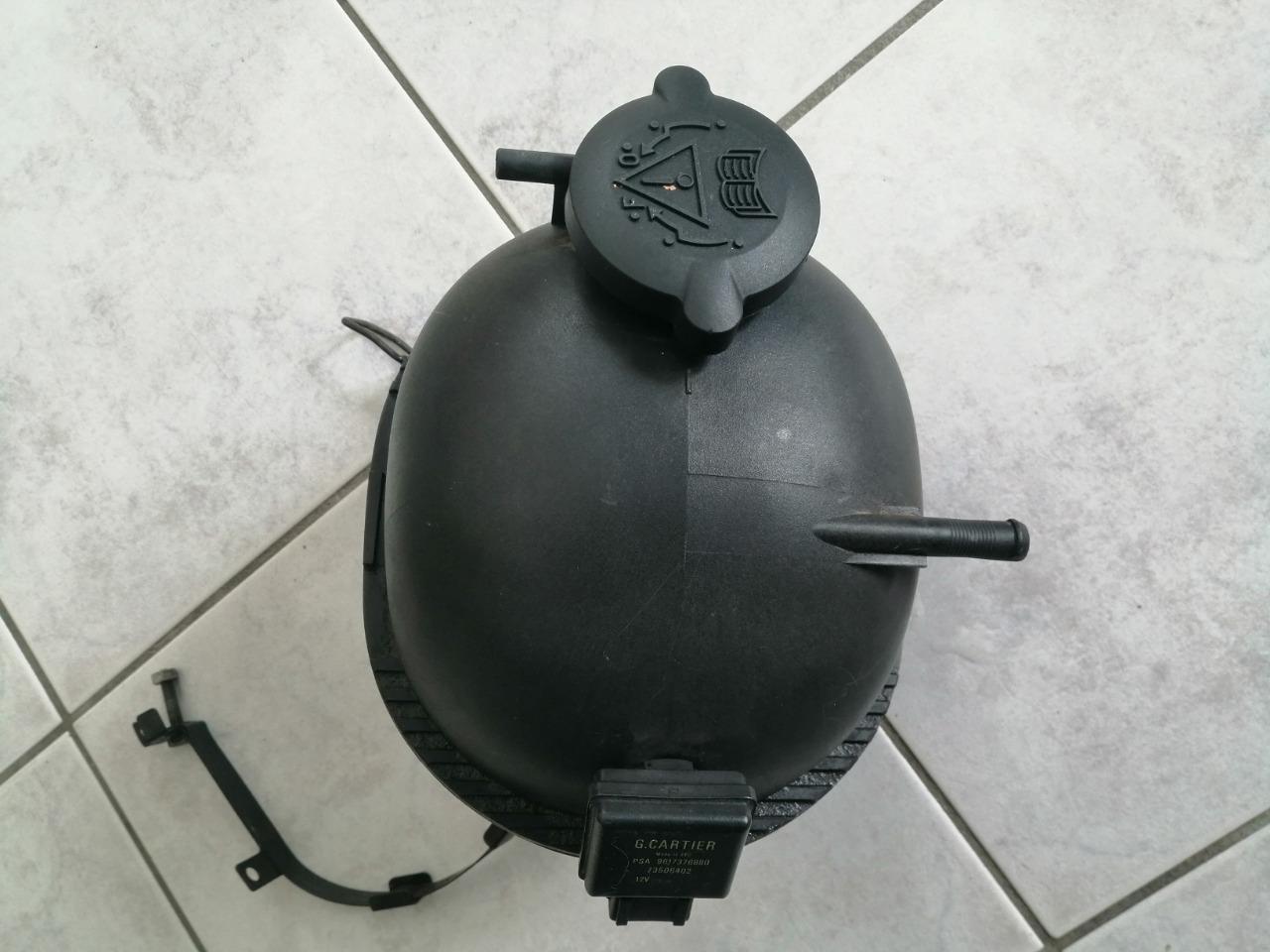 Vase d'expansion liquide de refroidissement 2.5 T LesAnciennes.com