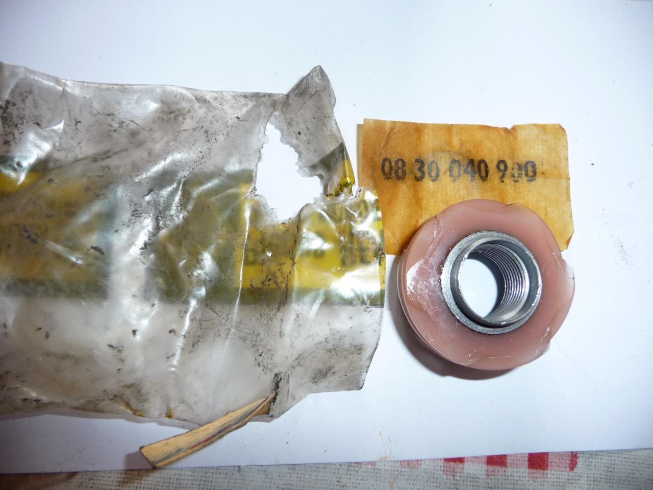 Pièces RENAULT 16 PIGNON POUR COMPTEUR BV LesAnciennes.com