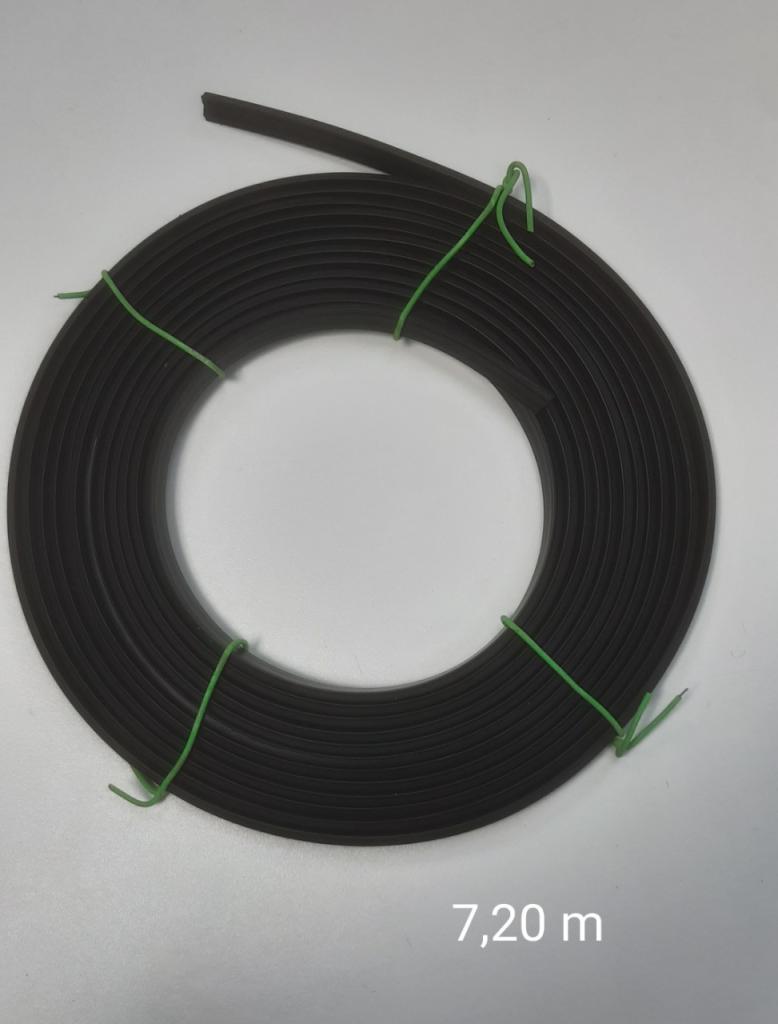 7,20 m Jonc de pare brise noir + clés raccord R5 LesAnciennes.com