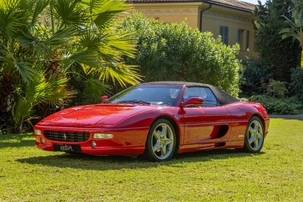 FERRARI F355 Spider - 1997 LesAnciennes.com