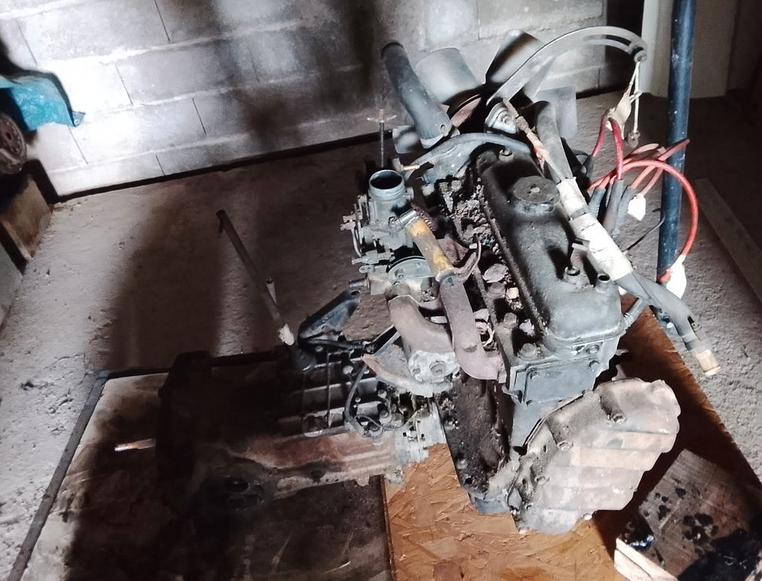 Moteur et boite RENAULT 4L (R4L) LesAnciennes.com