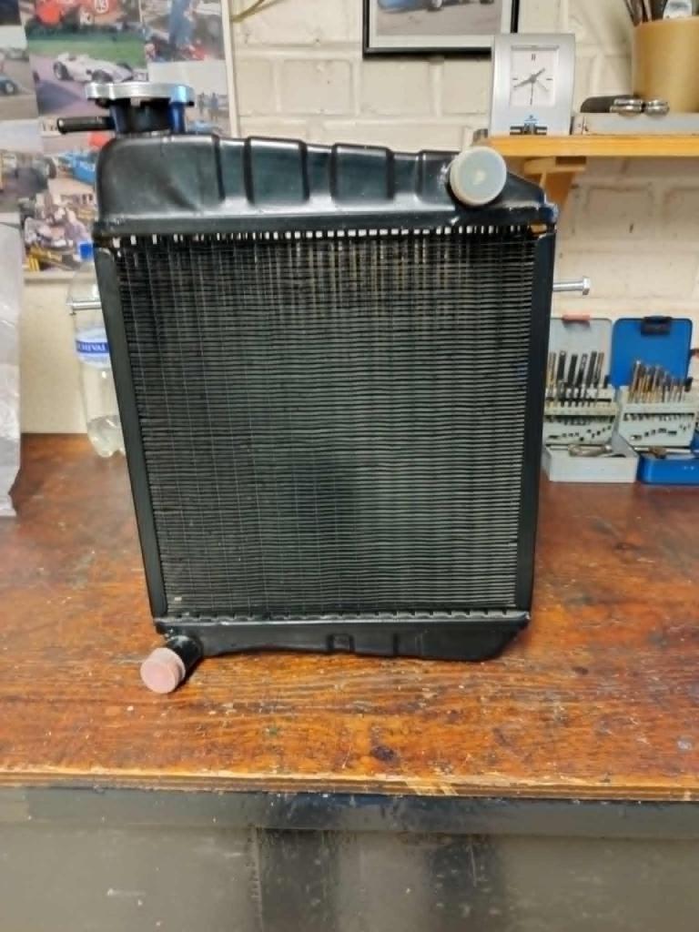 Radiateur AUSTIN Mini LesAnciennes.com