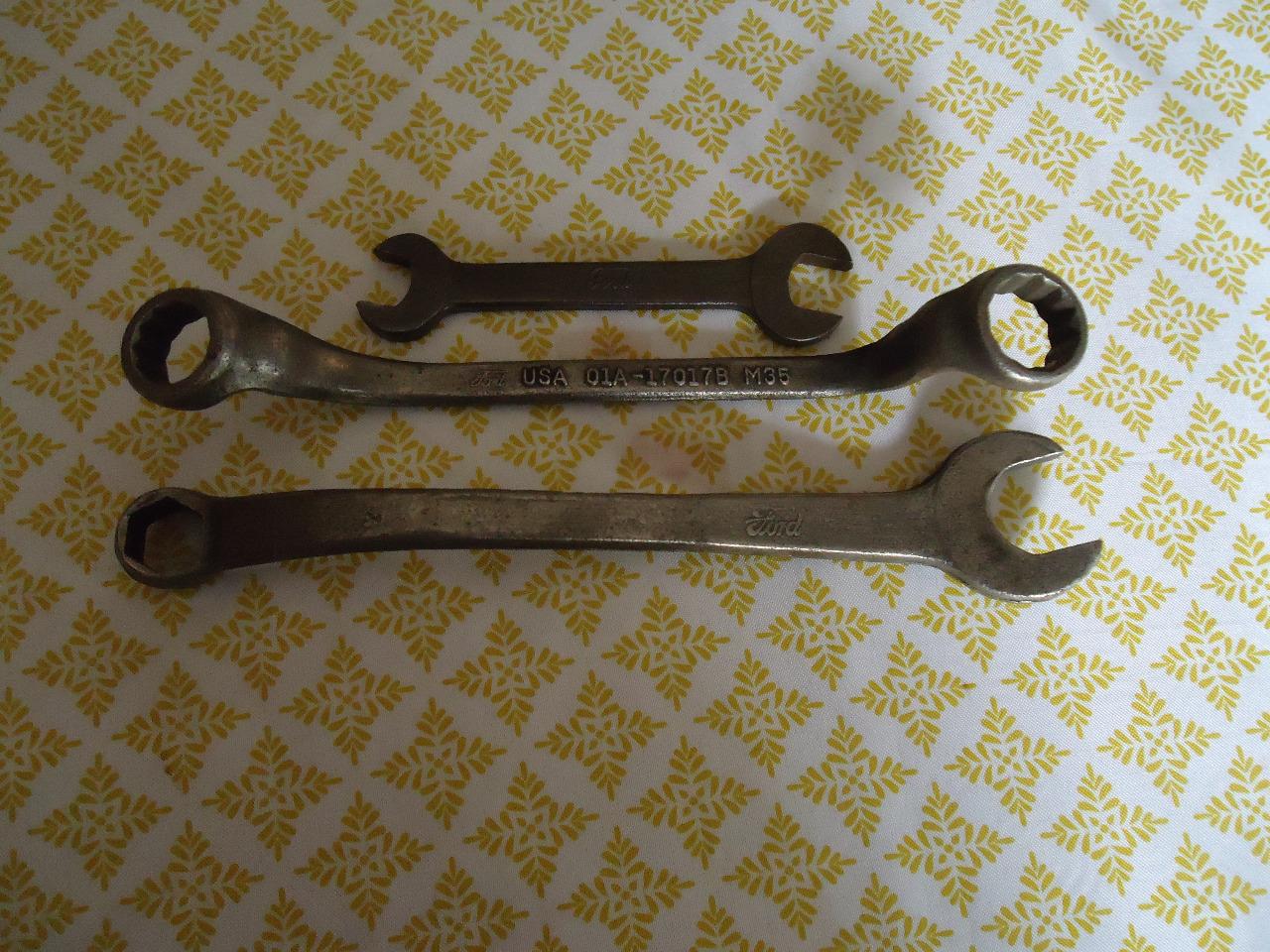 Clef de lot de bord ford LesAnciennes.com