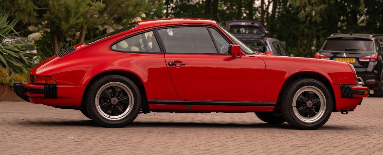 PORSCHE 911 3.2 Carrera - 1985 LesAnciennes.com