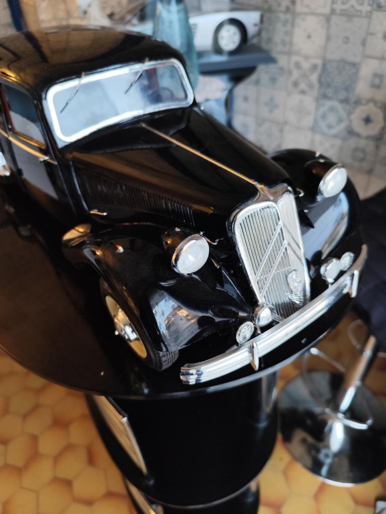 Traction 15/ 6 , Heller 1/8 ieme LesAnciennes.com