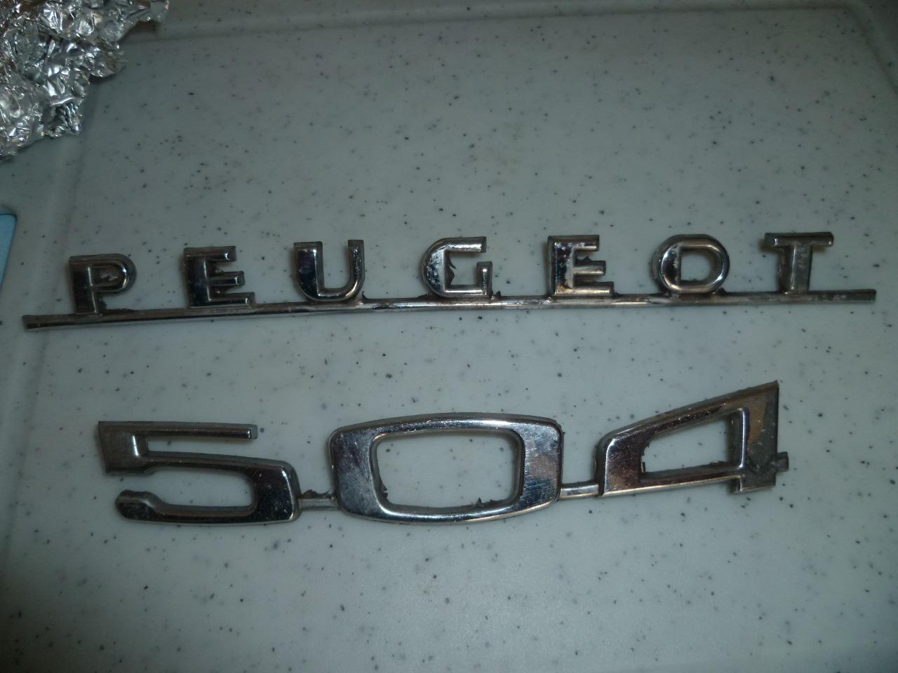 Logo PEUGEOT 504 logo LesAnciennes.com