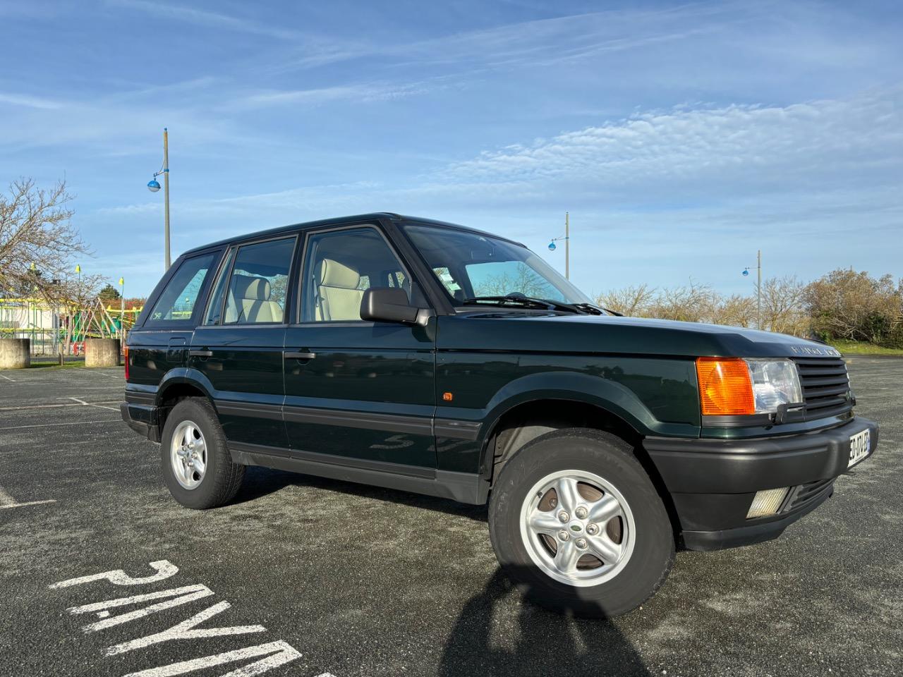 LAND ROVER Range Rover HOLLAND & HOLLAND V8 - 1998 LesAnciennes.com