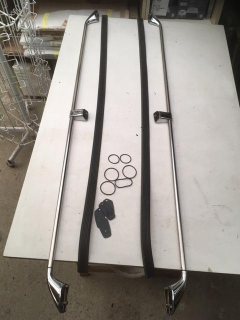 Galerie de toit chromée LesAnciennes.com