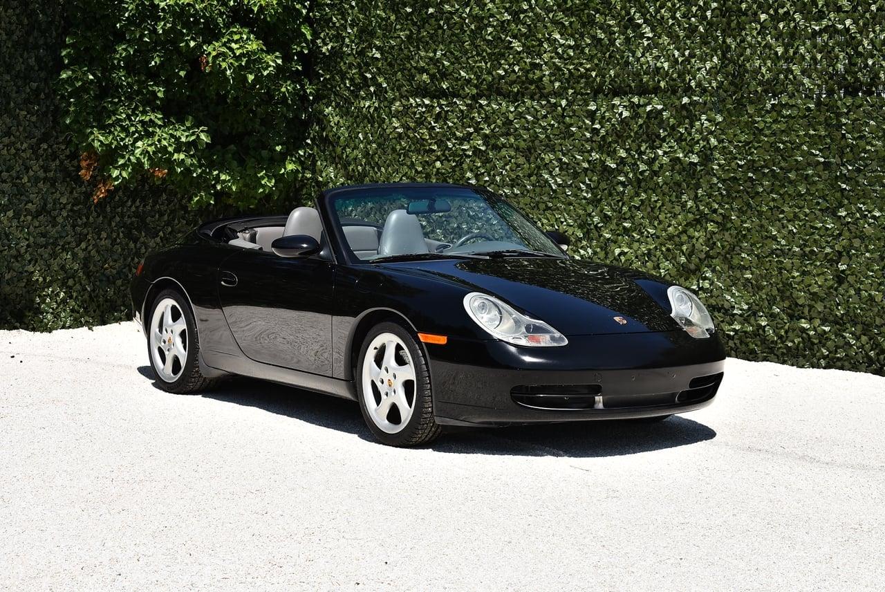 2001 Porsche 996 (911) Carrera Convertible 3,4L "Manual" LesAnciennes.com