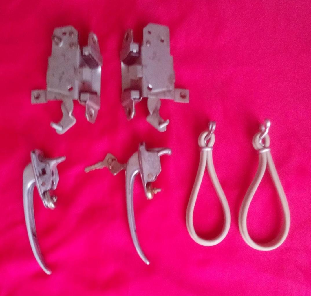 Poignées FIAT 600 LesAnciennes.com